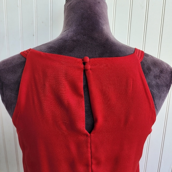 WHITE HOUSE BLACK MARKET WHBM Red Sleeveless Tank TOP Sleveless Blouse XXS - Picture 13 of 13